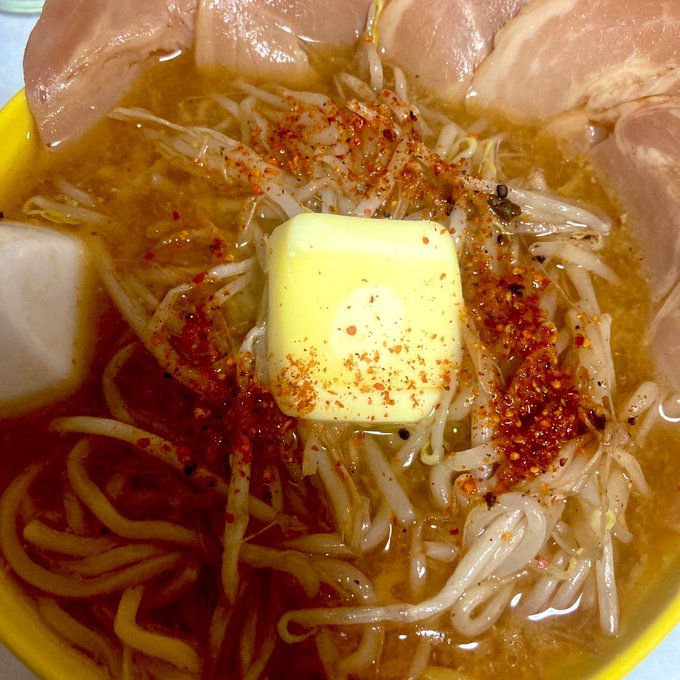 #これを見た人は無言でラーメンの画像を載せる
