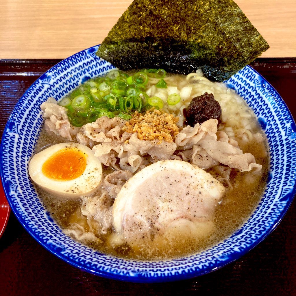 #これを見た人は無言でラーメンの画像を載せる