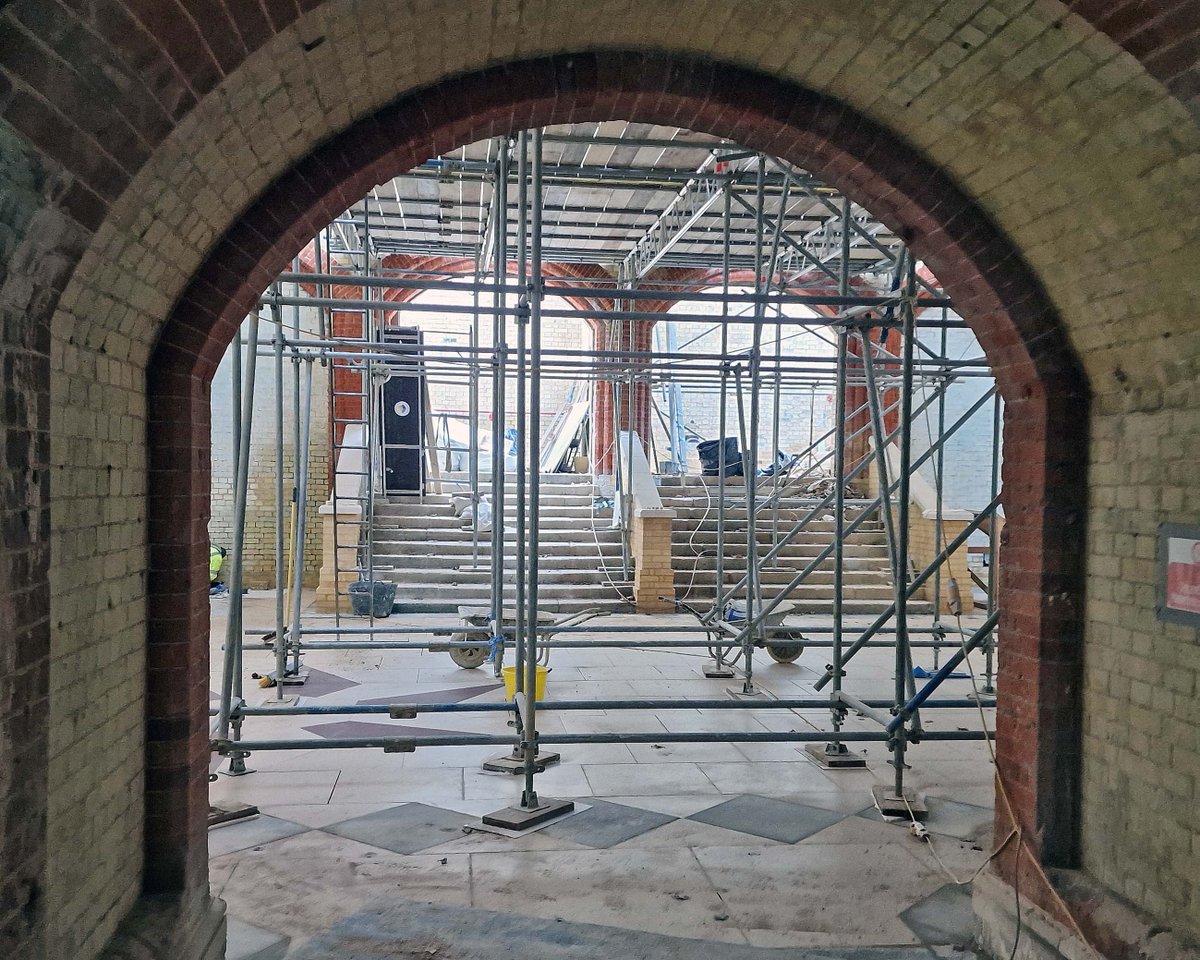 The Subway the day after the fire! Damaged doors &amp; roof. Palace roof debris by the stairs 

📸 Dec 1st 1936 OJ Morris - courtesy of <a href="/CPF1979/">Crystal Palace Foundation</a>
📸 Today with @DBRlimited restoration near completion

bit.ly/cpsubway

<a href="/CPParkTrust/">Crystal Palace Park Trust</a> <a href="/TFPArchitects/">Thomas Ford & Ptnrs</a> <a href="/LBofBromley/">Bromley Council</a> <a href="/HistoricEngland/">Historic England</a>