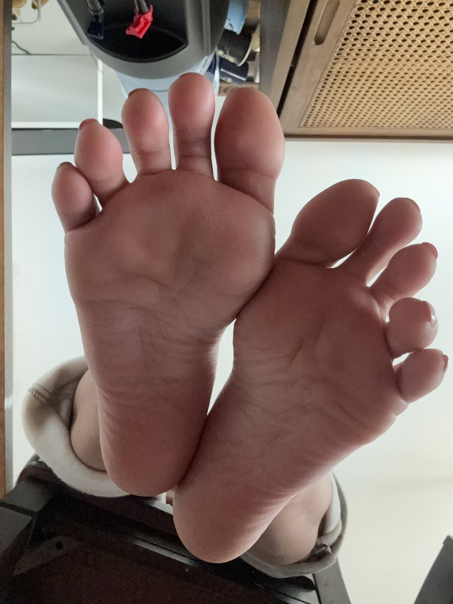 GoddessAliyah77's tweet photo. @FeetFinder https://t.co/IjewOxOGv8 https://t.co/irkVFSAQJm