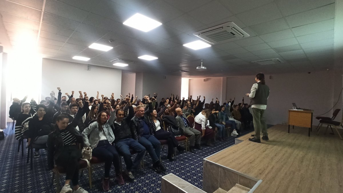 Ortaokul ve lisede görev yapan rehber öğretmenlere Dr.Psk.Dan.Aygül TUNÇ AKSAN"Okul ortamında intiharı önleme ve Ergenlerde Beden simgesi:Bilişsel Davranışçı Yaklaşım"konulu sunum yaptı.<a href="/ahpehlivan53/">Ali Hamza Pehlivan</a> <a href="/fazilet_durmus/">Fazilet Öğretmen 🇹🇷</a> <a href="/hasantpl01/">HASAN TOPAL</a> <a href="/OguzhanTulucu/">Oğuzhan TÜLÜCÜ</a> <a href="/toroslarmem/">Toroslar İlçe Milli Eğitim Müdürlüğü</a> <a href="/Yavuz_3833/">Yavuz Gündüz</a> <a href="/eker_kocak/">Eker koçak</a>