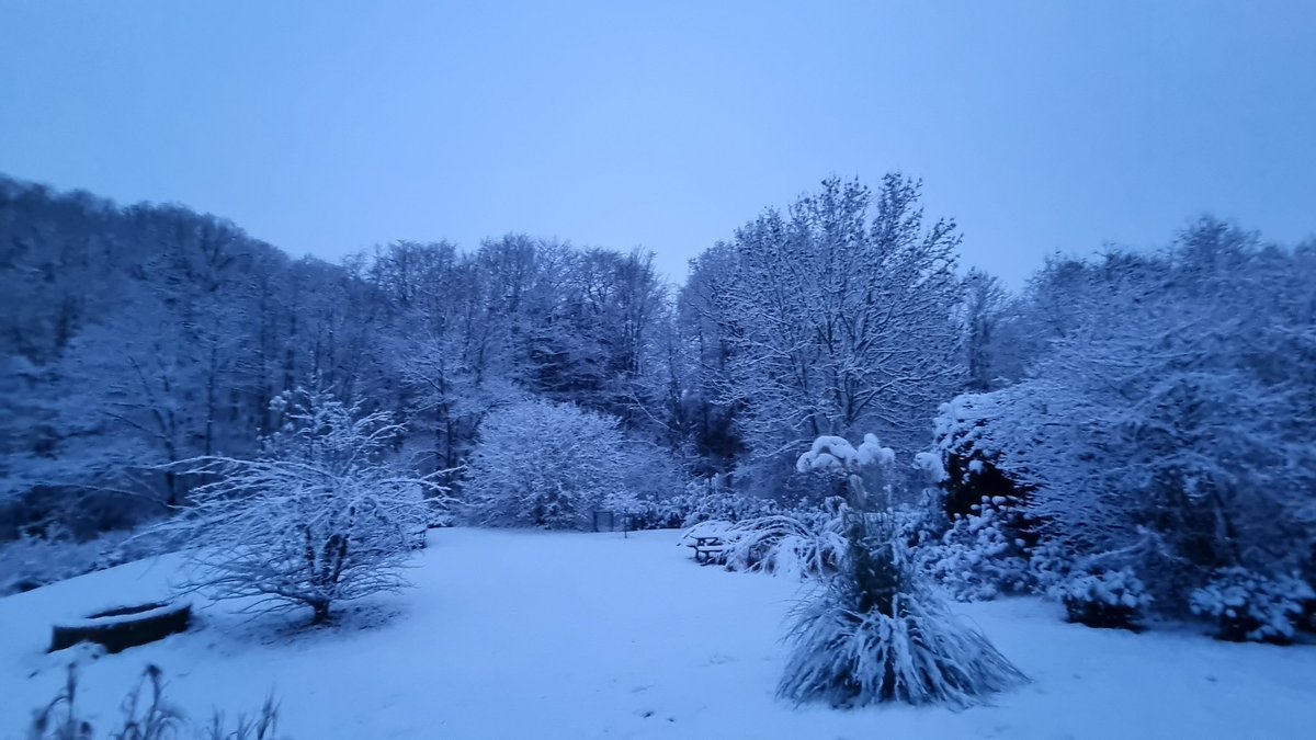 AlexanderHeppe's tweet photo. Wünsche einen erfolgreichen Freitag und allen ein schönes Wochenende.
#Werratal #Winter https://t.co/6F9I4KxDUB