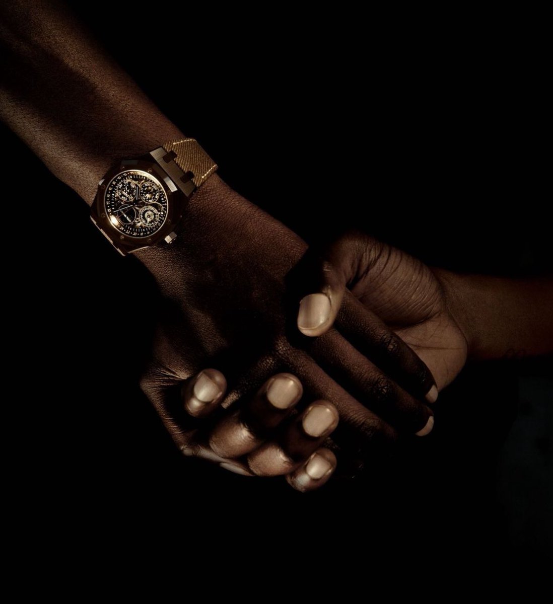 secondemorte's tweet photo. Audemars Piguet annonce sa collaboration avec CactusJack, marque et label de Travis Scott pour la sortie de son album Utopia

Une Royal Oak 41mm limitée à 200 exemplaires avec un calendrier perpétuel squelettisé

Qu’en pensez-vous ? https://t.co/ySzYXnVhBR