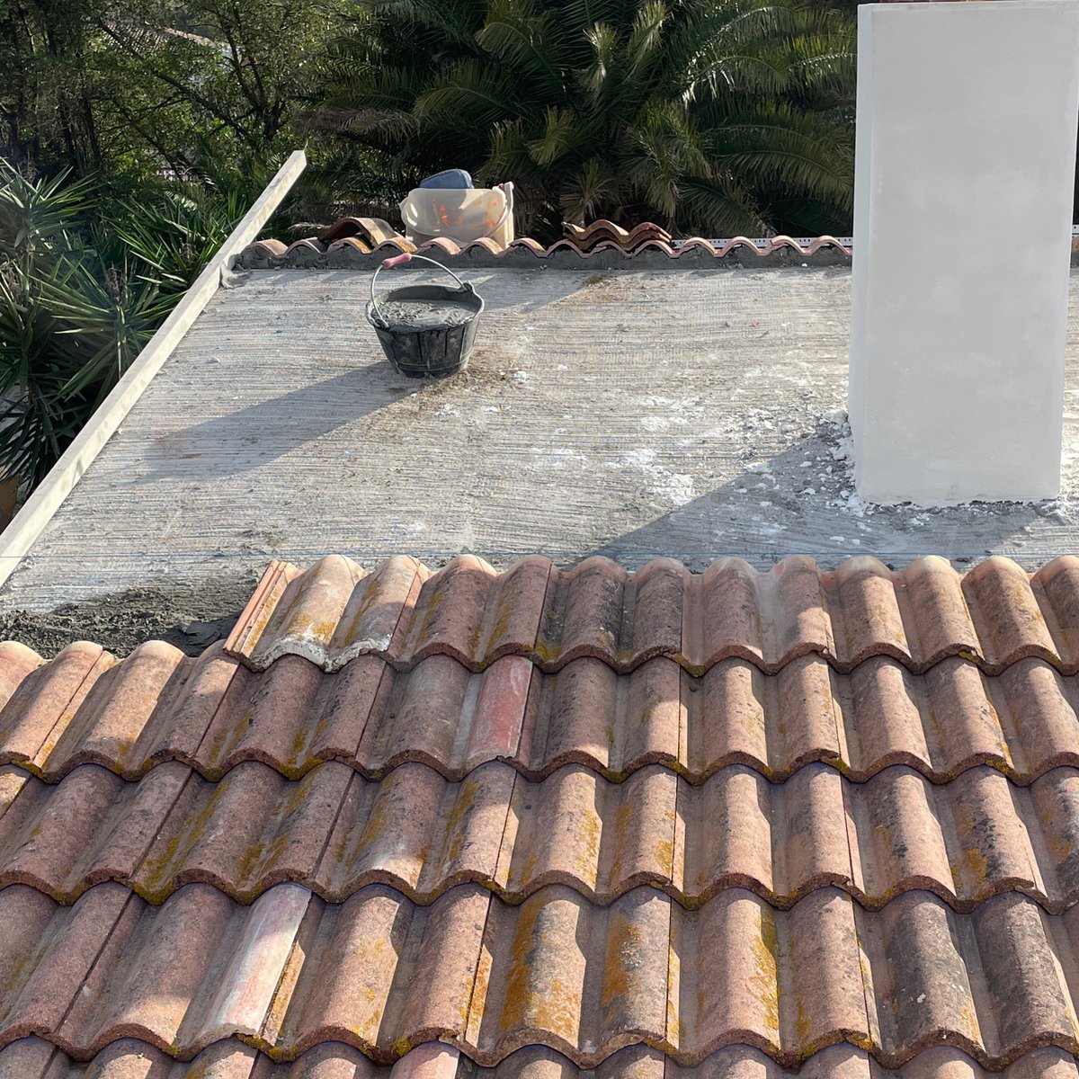 claveproyectos's tweet photo. Rehabilitación energética de cubierta inclinada en chalet #rehabilitación #reformas #cubiertainclinada #tejados #envolventetérmica #claveproyectos https://t.co/2vwZMttrKJ