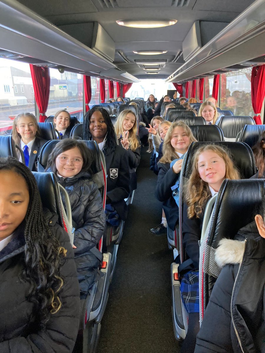 RodingDrama's tweet image. Y7s and Y10s are off to the panto! Oh no they’re not! Oh yes they are! #TeamDrama @RodingValleyHS