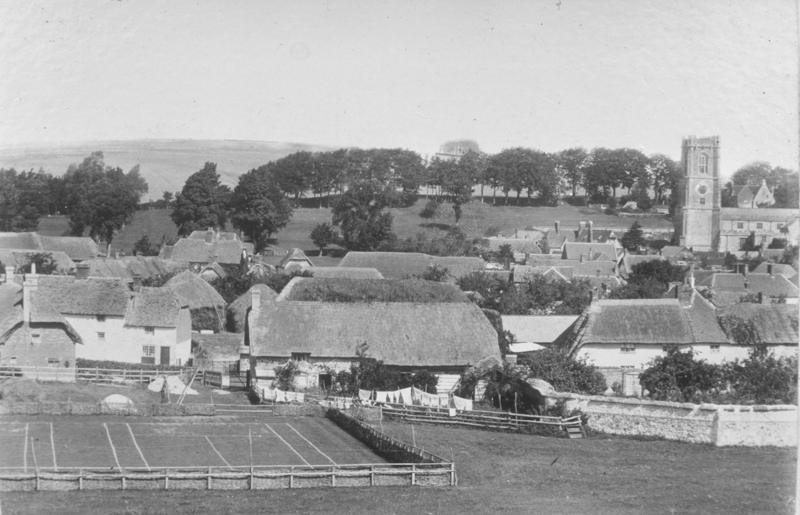 Tennis today, for #EYAHobbies @explorearchives 
The Lawn Tennis Club developed from a group of friends during the 1920s, including Henry Billington (Tim Henman's grandfather), and Violet Owen. The present Aldbourne Lawn Tennis Club website is at clubspark.lta.org.uk/aldbournelawnt…