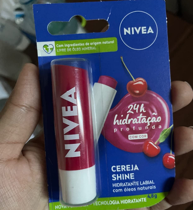 NIVEA Hidratante Labial Cereja Shine 4,8g