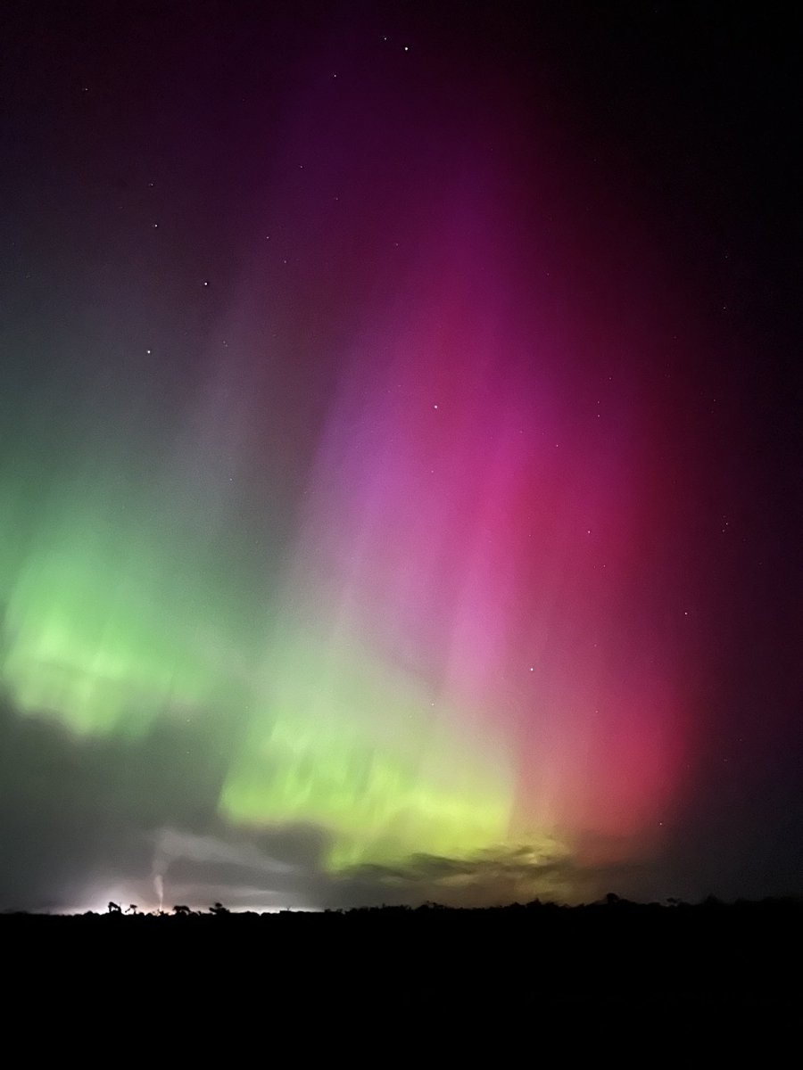 Stunning Aurora Australis tonight. This is the display at Bluff. #southernlights