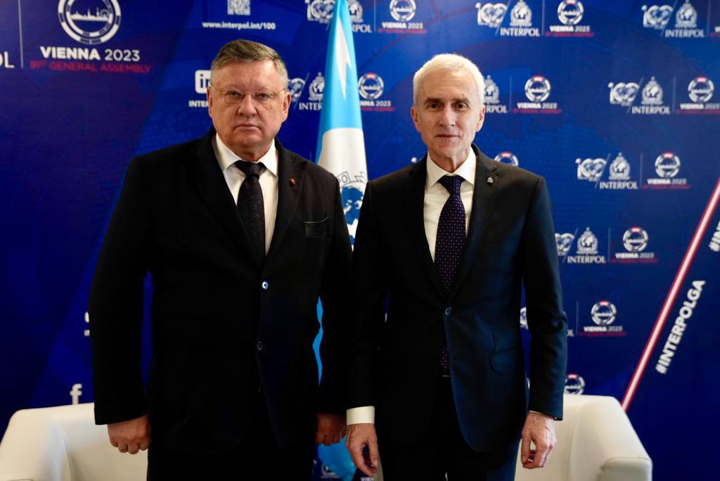 INTERPOL_SG's tweet image. Constructive discussions with Russia’s 🇷🇺 Deputy Minister of Interior Igor Zubov and Xu Datong, China’s 🇨🇳 Vice Minister of Public Security in the margins of the #INTERPOLGA