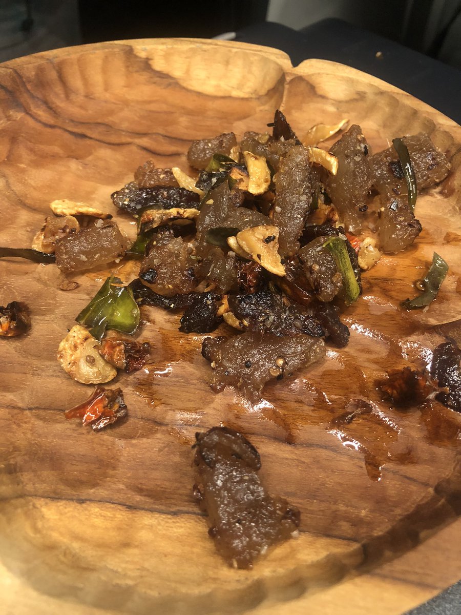 igoyart's tweet photo. Mumpung si @FatBeefman lagi open order nih buruan bantu order yes enak nih buat nanti malam taun baruan bbq nya dipasangin ama dendeng lemak. https://t.co/ttipSi7Fh1