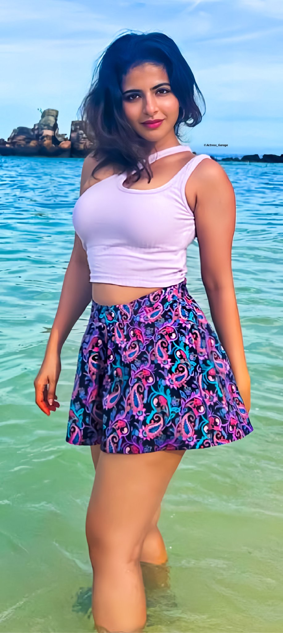 GAQ0eyEaMAAjpYS?format=jpg&name=large