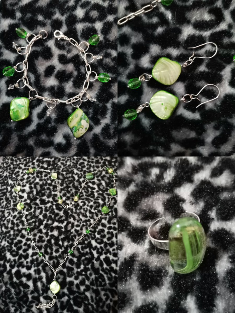 EUNONA56's tweet image. Conjunto en Piedras y coral engarzados sobre cadena acero, collar y pulsera. Anillo en piedra verde 
 energética y pendientes a conjunto #echoamano
#piedrasenergéticas
#meencanta
#haciendoloquemegustayhacefeliz♥️