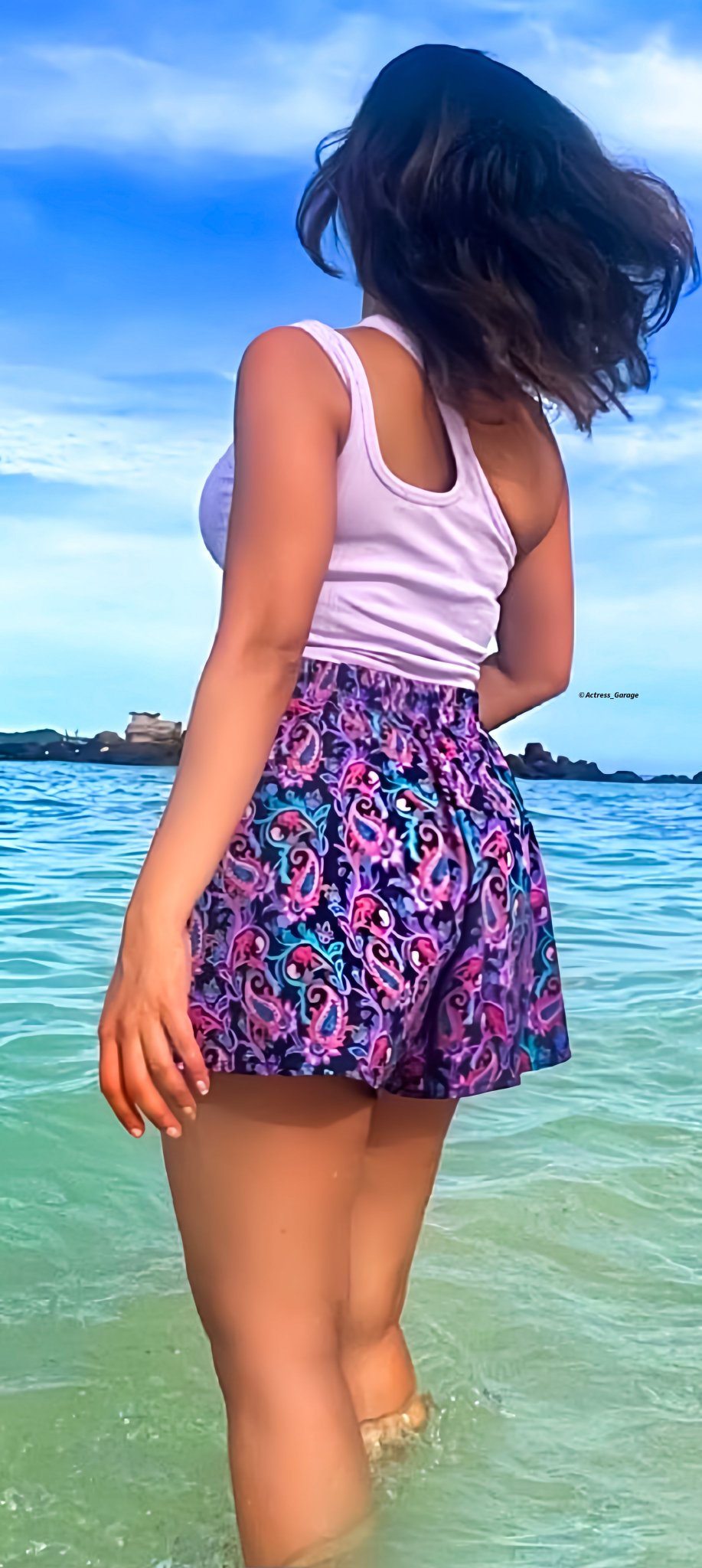 GAQ0hp3bsAAEmEs?format=jpg&name=large