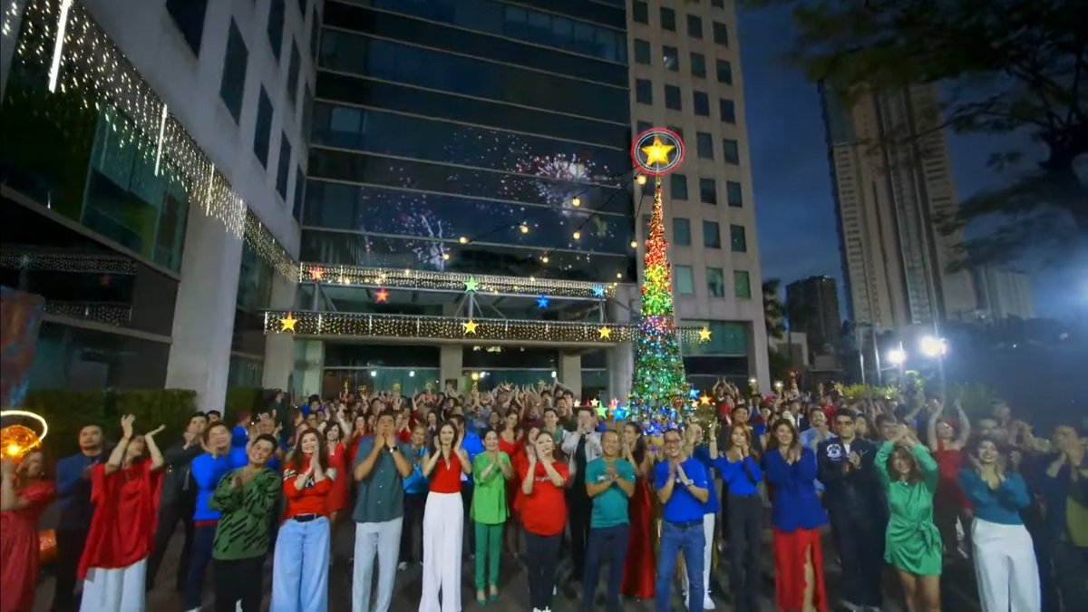 Jhess1492's tweet image. Ngayong Pasko, nais po namin kayong pasalamatan

#ABSCBNChristmasSID2023