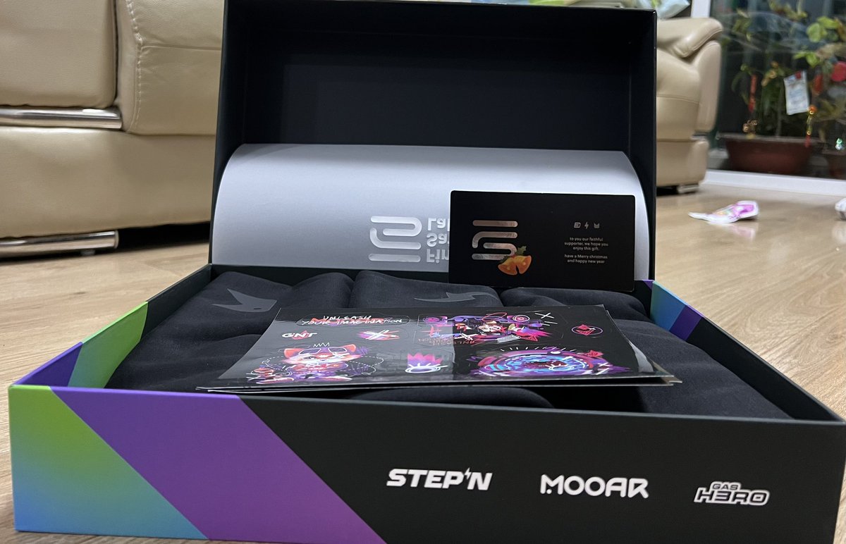 nhocconan's tweet photo. The wait is over & The FSL Legacy Drop is finally here ๐ฅ๐ฅ๐ฅ
A high-quality box with 3 great T-Shirts & stickers inside: #StepN, #GasHero , and #Mooar
#FSL #FSLLegacyDrop
@fslweb3
@Stepnofficial
@mooarofficial
@GasHeroOfficial https://t.co/yyt9mfN2hp