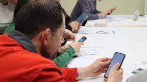 Plenainclusion's tweet photo. 👧4 personas 
con discapacidad intelectual
nos cuentan sus dificultades
para acceder a la tecnología.

🌎Escucha sus
testimonios en los videos
que hemos grabado desde
#Planetafácil 

https://t.co/CF8i1t57UE https://t.co/jeyXSWO0QK