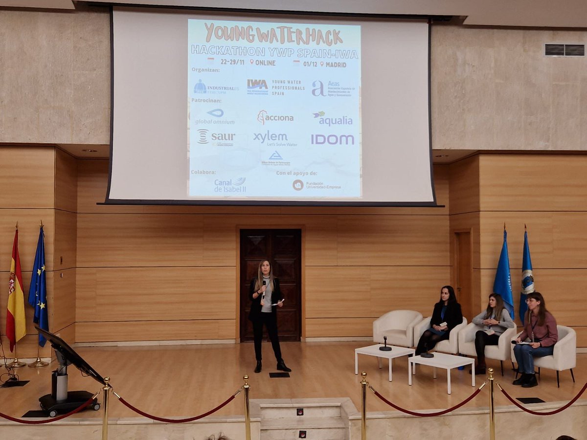 YWP_Spain's tweet photo. Por fin ha llegado el día, YWP Spain está celebrando el #YoungWaterHack.
@marinajimgal, Presidenta de YWP Spain, ha dado así la bienvenida:
“La red #YWP queremos ser el nexo entre los protagonistas del sector, que a veces no se encuentran ni se ven pero se buscan y se necesitan" https://t.co/iXblOJPUeZ