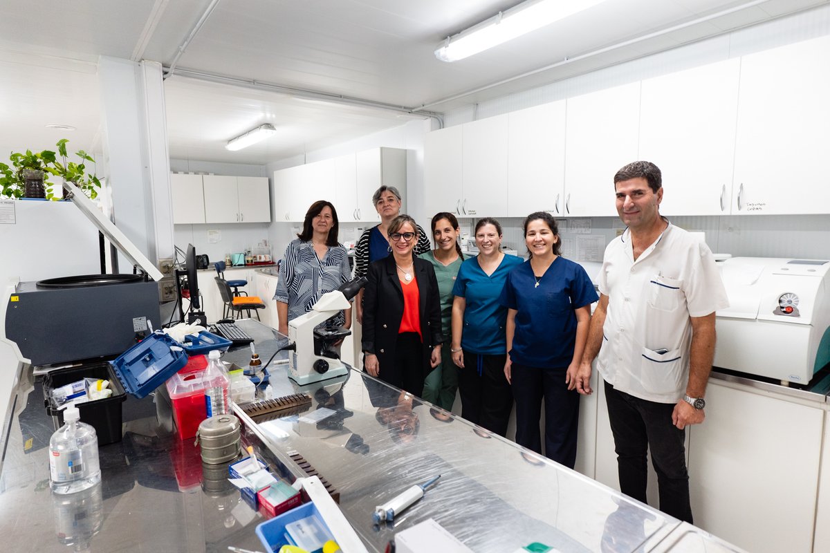 BarbasGabriela's tweet photo. Quiero agradecer profundamente a todo el equipo del Hospital por su compromiso cotidiano. De nada sirve tener nuevas instalaciones si no se acompaña con profesionales capacitados como los que hay aquí, que a su vez tengan una escucha atenta a las necesidades de la comunidad. https://t.co/Dx2RhpyV1G