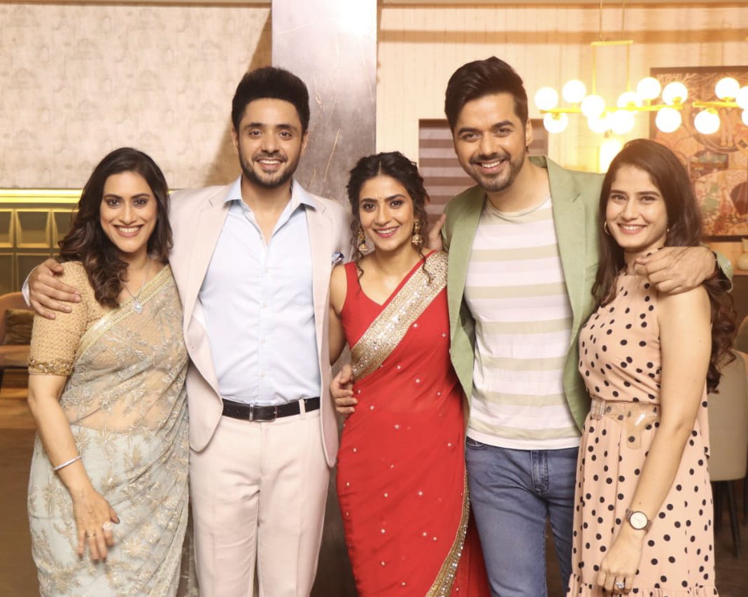 Our journey of #kathaankahee has been beautiful
A big thank you n a virtual hug to all you gave us so much love , appreciation n support 🙏🤗.
This one will always have a special place in my heart . 
I enjoyed playing Katha even though she was flawed n unreasonable sometimes.🧚🏻‍♀️