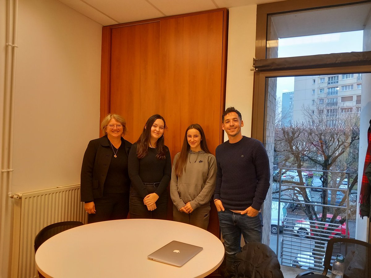 IES_AE's tweet photo. Visita preparatoria al Lycée Guillaume Apollinaire de Thiais, donde dos de nuestras alumnas harán una movilidad de larga duración. Reuniones con los responsables del centro, las familias de acogida y con los equipos educativos implicados en el proyecto. @LyceeThiais @sepiegob https://t.co/nFdII822Zz