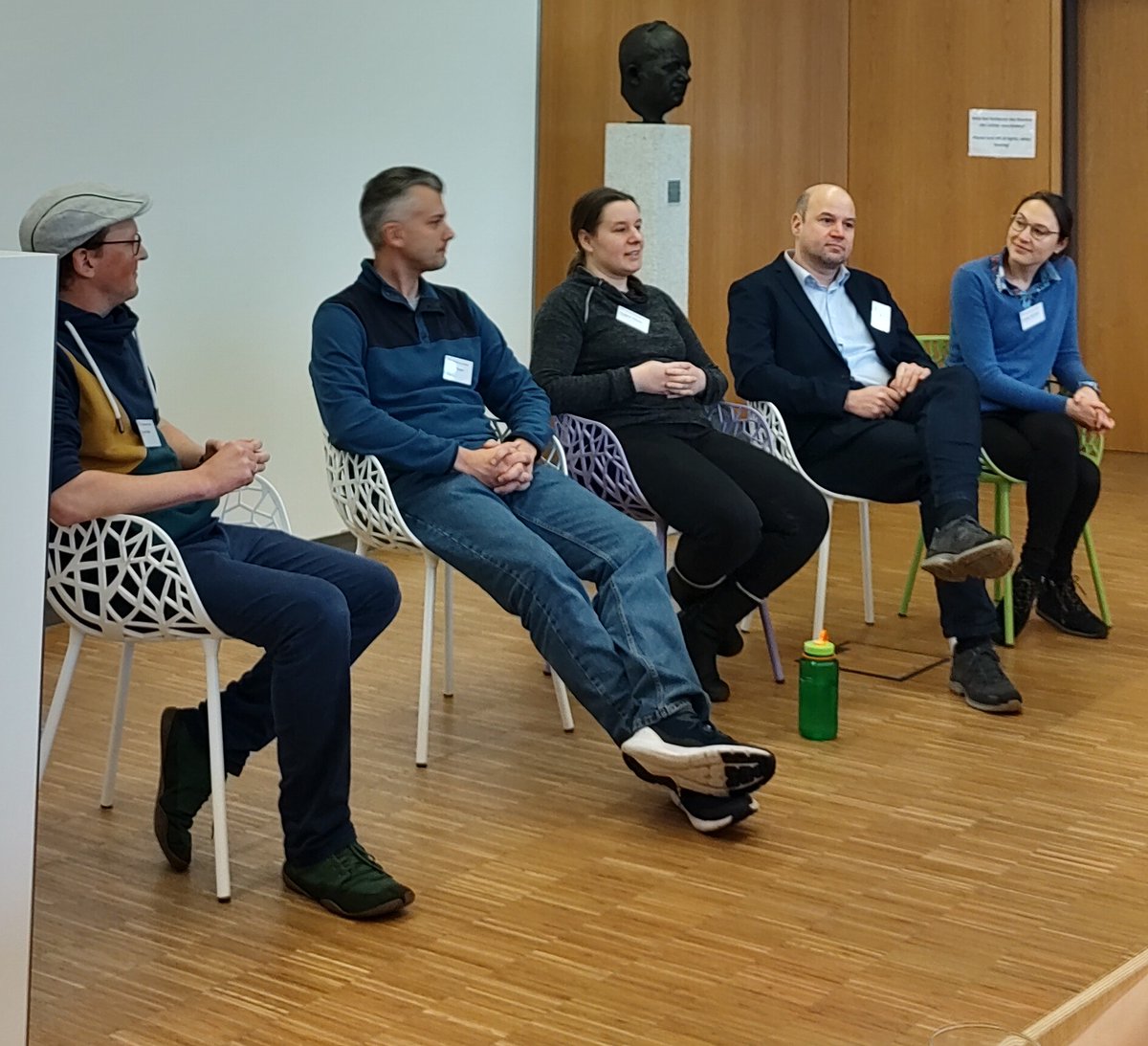 Bastian Grossenbacher-Rieck (@pseudomanifold) on Twitter photo LoG Meetup Panel Discussion #Munich <a href="/LogConference/">Learning on Graphs Conference 2025</a> w/ <a href="/Mniepert/">Mathias Niepert</a>, Josephine Thomas, <a href="/ingo_S/">Ingo Scholtes</a> , and <a href="/BurkholzRebekka/">Rebekka Burkholz</a> . Thanks to Pascal Welke for being our moderator! 🤗 LoG Meetup Panel Discussion #Munich <a href="/LogConference/">Learning on Graphs Conference 2025</a> w/ <a href="/Mniepert/">Mathias Niepert</a>, Josephine Thomas, <a href="/ingo_S/">Ingo Scholtes</a> , and <a href="/BurkholzRebekka/">Rebekka Burkholz</a> . Thanks to Pascal Welke for being our moderator! 🤗
