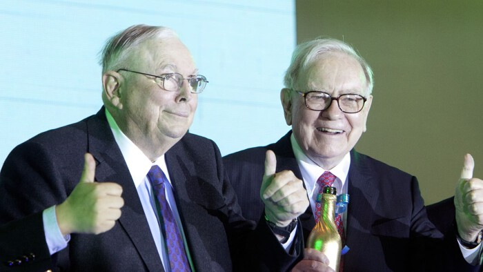 MnkeDaniel's tweet photo. According to the greatest Investors in the world, investor psychology is where most people fail.

Charlie Munger was one of the best in terms of outwitting his mind.

Here's a list of the 10 most influential biases 👇 https://t.co/WRPPZyMPVg