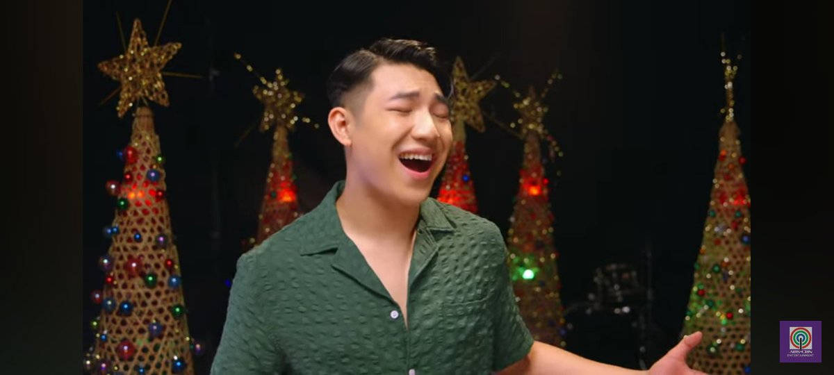 Ynnblls1's tweet photo. #ABSCBN never failed to give us the best Christmas station ID. 

Pasko ang Pinakamagandang Kwento 🎄🌟@Espanto2001 at #ABSCBNChristmasSID2023 

#DarrenEspanto #Kapamilya https://t.co/bXgCUxyEfH