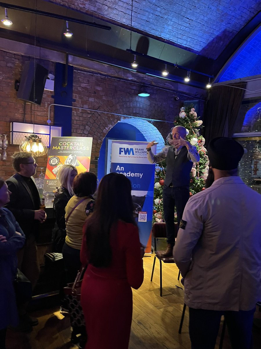 Thanks @spinalinjuries for a fabulous networking event last night. A powerful message from @Nik_Hartley about the struggles faced by those with spinal injuries when they enter the healthcare system & what a difference SIA can make. We are so proud to support you! @SlaterGordonUK