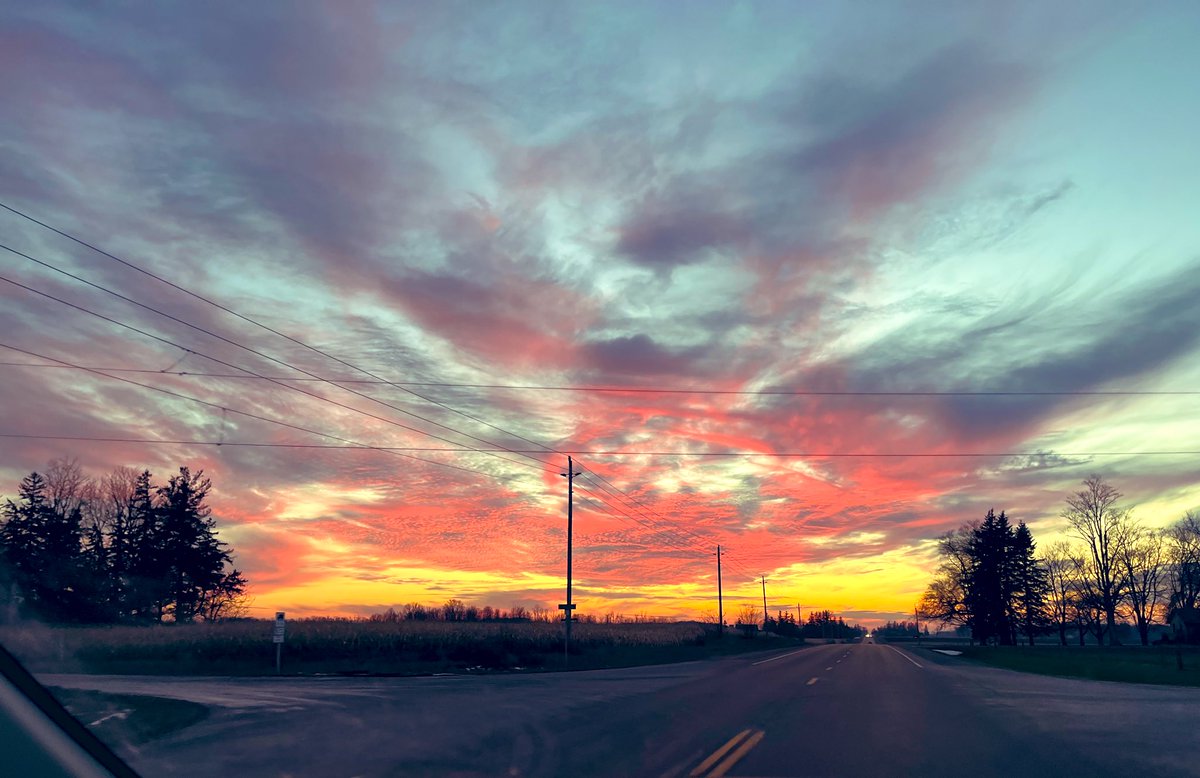 Yesterdays sunset was pretty amazing 😍
#enjoythelittlethings