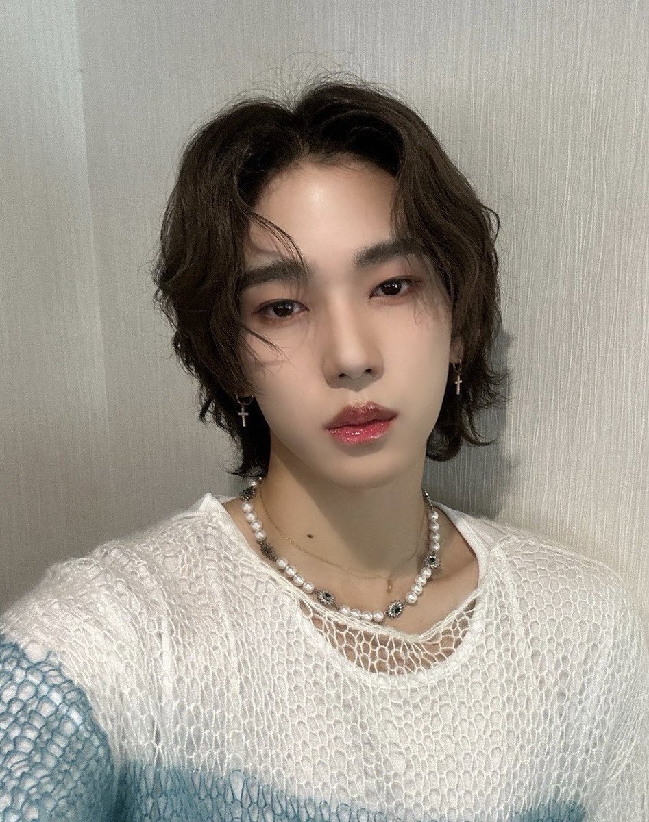 [#카엘] 
12월도 잘 부탁해💙

#루네이트 #LUN8 #Chael #12월