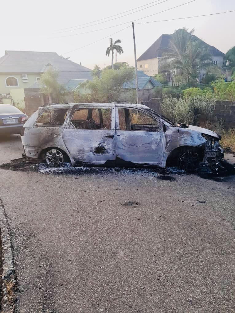 inecnigeria's tweet photo. BREAKING NEWS

GUNMEN ATTACK THE RESIDENCE OF OUR  ELECTORAL ECOMMISSIONER IN KOGI STATE

In the early hours of today, Friday 1st December 2023, around 3.30am, gunmen attacked the residence of our Resident Electoral Commissioner (REC) in Lokoja, Kogi State.

The armed men engaged the security personnel in a gun battle for over 30 minutes until reinforcement arrived. 

While no lives were lost, property was destroyed in the ensuing gun battle.  A team of combined security personnel have been deployed to protect the residence.This incident occurred a day after a mob besieged our state office.

We call for a thorough investigation and enhanced security protection for our personnel and assets in Kogi State.