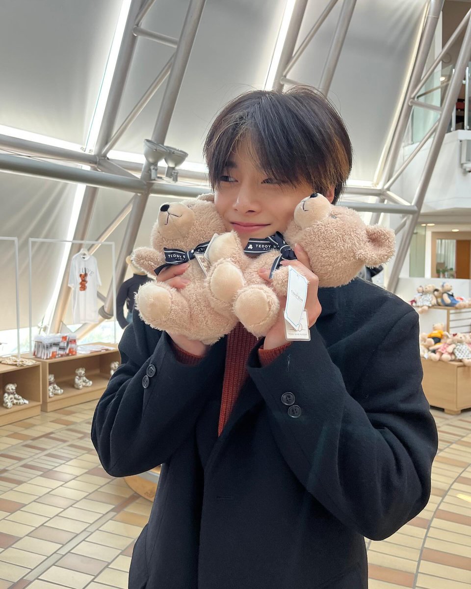 아기빵은 곰인형이 너무 좋아🎶🐻❤