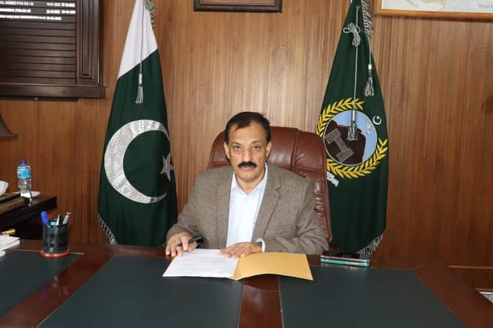 DCLowerKohistan's tweet photo. نوتعینات ڈپٹی کمشنر  بشیر احمد نے ڈپٹی کمشنر کوہستان لوئر کے  عہدے کا چارج سنبھال لیا۔ 
ڈپٹی کمشنر کوہستان لوئر کی ضلعی انتظامیہ کے افسران اور اہلکاروں سے تعارفی میٹنگ ہوئی۔ عوام کیلئے دروازے کھلے رکھنے کی ہدایات اور پبلک سروس ڈیلیوری کو یقینی بنانے کے حوالے سے احکامات جاری کئے https://t.co/5Ff6X4wUlB