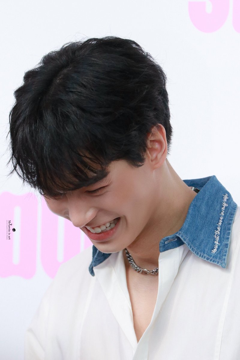 Metawin_is_art's tweet photo. (HQ) 231201 เจ้าความสดใสของโลกใบนี้🥹🫶

#GrandOpeningSOURI
#souribkk #winmetawin https://t.co/2HFmvNtBVu