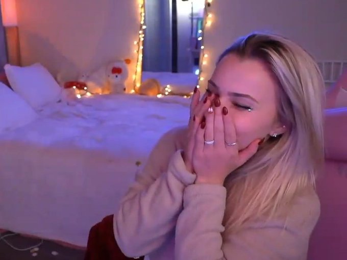 Watch MyFreeCams.com 🌴💚's leaked NSFW photo on TwXstars