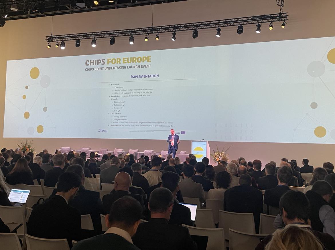 REBECCA KDT JU tweet media