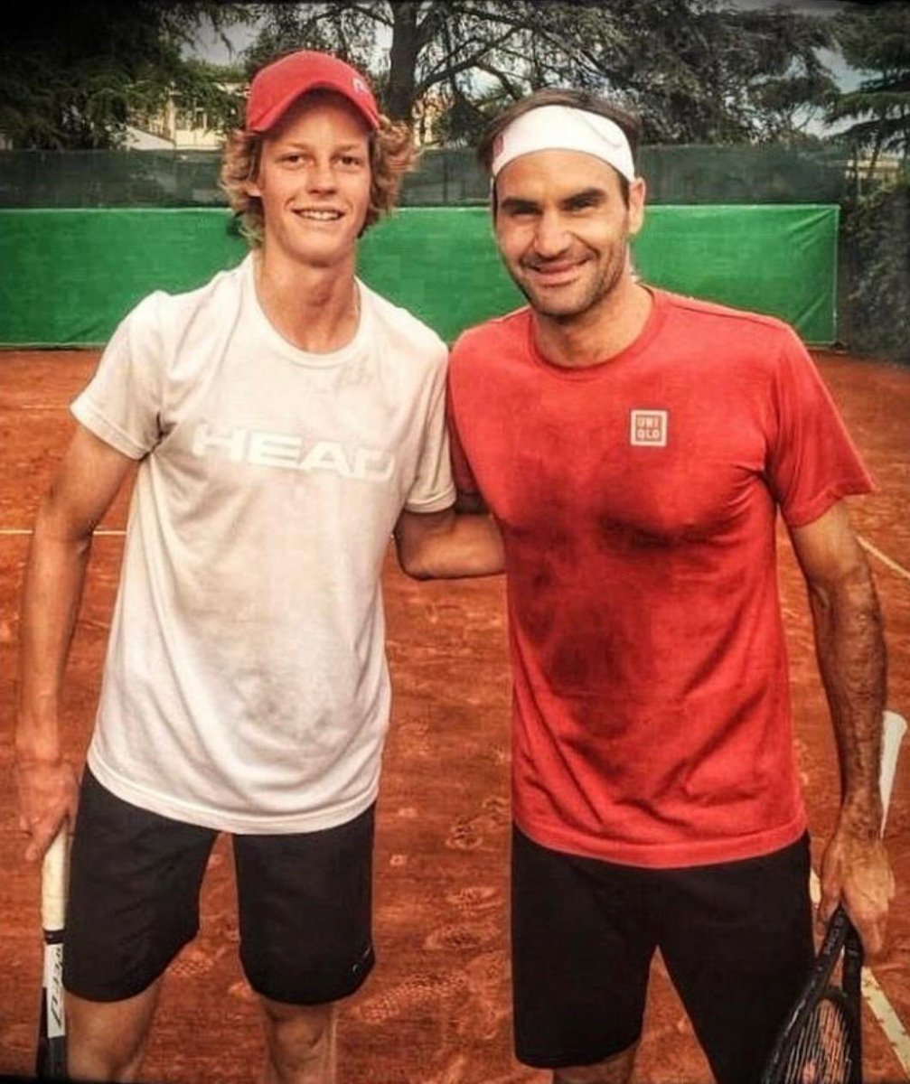 Former World No. 1 🤝 Future World No. 1?! 

#DavisCupFinals | @rogerfederer | @janniksin