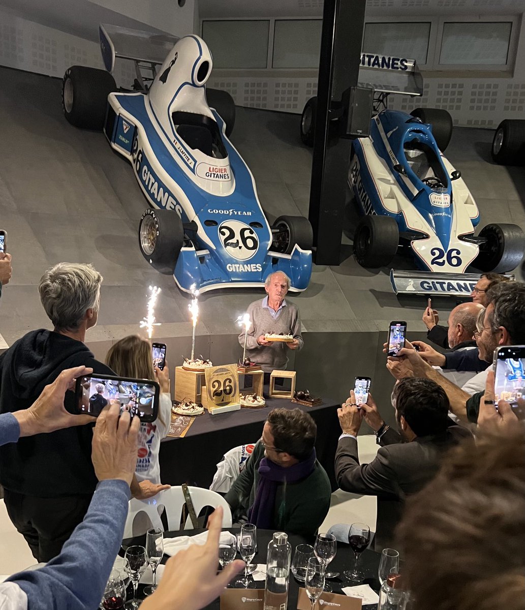 moncet's tweet photo. Fêté par sa famille et ses amis, Jacquot Laffite hier soir à Magny-Cours #F1 #Amitié https://t.co/tF77sA7P1Z