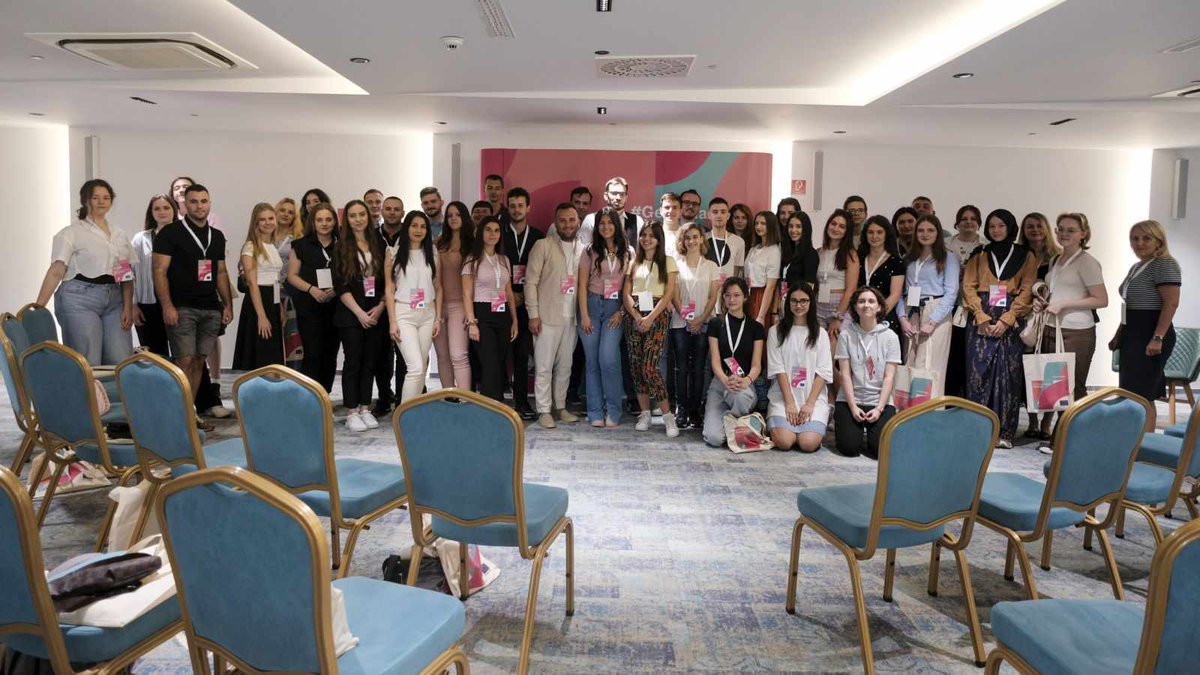 PCRCBiH's tweet photo. Championing #YouthForPeace, we empower the next generation through events like #PeaceFest, #BalkanDiskurs training, #Srebrenica Youth School, and the #StateofPeace Academy, fostering active contributions to a unified world.
๐๐๏ธ #PeaceBuilding #PCRCBiH #youth #peace https://t.co/ve2cbXoEOf
