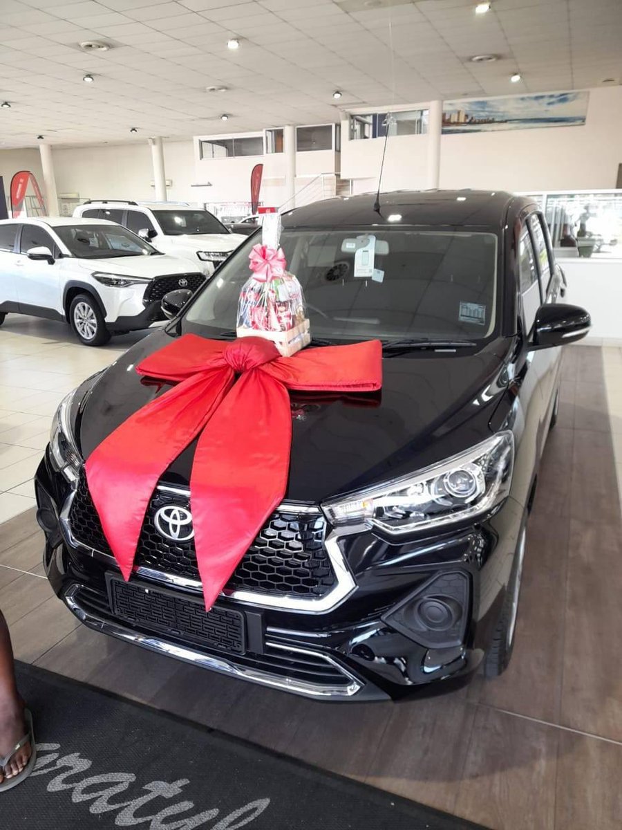 Slowburn_22's tweet photo. What a beautiful way to start a new month 😭😭❤️ I just bought my first Car https://t.co/Asi2zVe4Ar