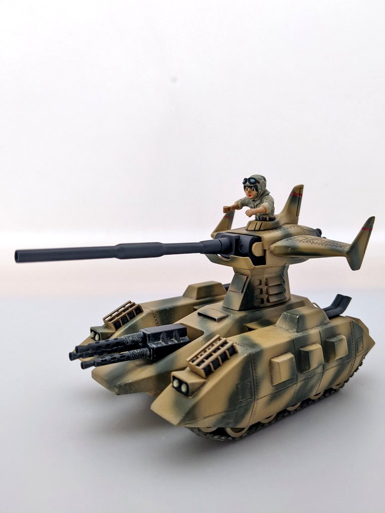 お疲れ様です🙇1/144マゼラアタック狂四郎仕様完成です✨コミック参考