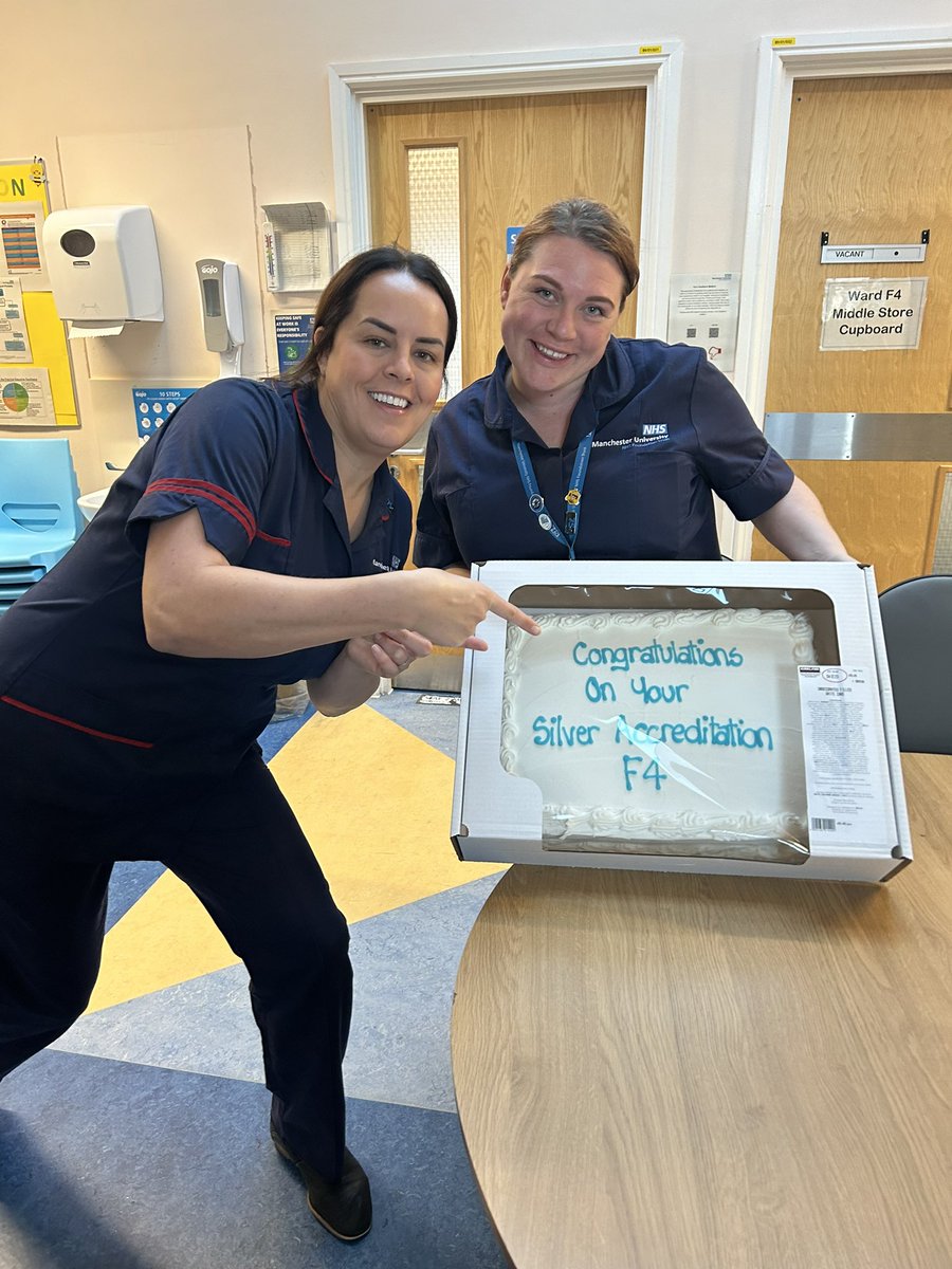 Massive congratulations to @WardF4Female on their recent ward accreditation… SILVER !! Well done ! Amazing result 🎈@NorthMcrGH_NHS @MFTnhs @sarah_annsankey @cherylcasey22 @reidme @Sarahslicker1