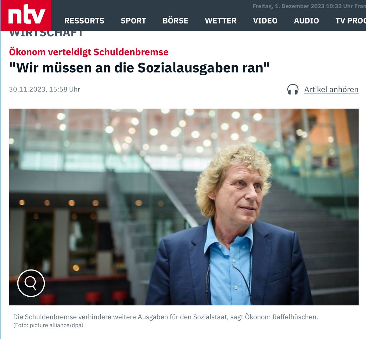 Laut Raffelhüschen habe D. 'nicht nur die reichsten Reichen in seiner Geschichte, sondern auch die reichsten Armen.' Wow, das ist echt krass. Mit welchem recht erlaubt er sich so ein Urteil? Immer mehr Menschen stehen an der Tafel an, um warmes Essen zu bekommen. Mir tut es