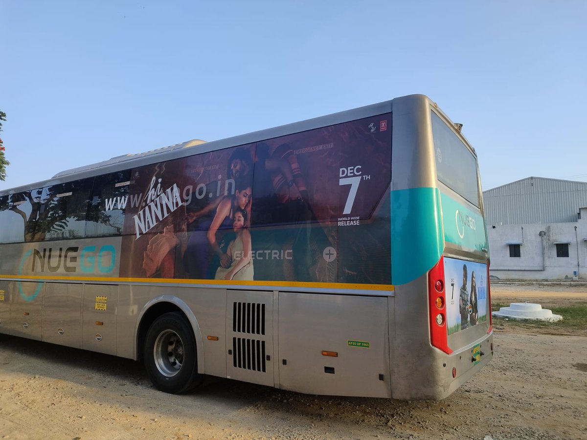 UrsVamsiShekar's tweet photo. #HiNanna promotions are in full swing. 🔥🔥
Posters with release date on Vizag - Vijayawada route busses 🚍 🤙

#HiNannaOnDec7th

Natural 🌟 @NameIsNani @Mrunal0801 @shouryuv #BabyKiara @HeshamAWMusic @SJVarughese @artkolla @mohan8998 @drteegala9 @MediaYouwe @TSeries @VyraEnts @tseriessouth @WallsAndTrends