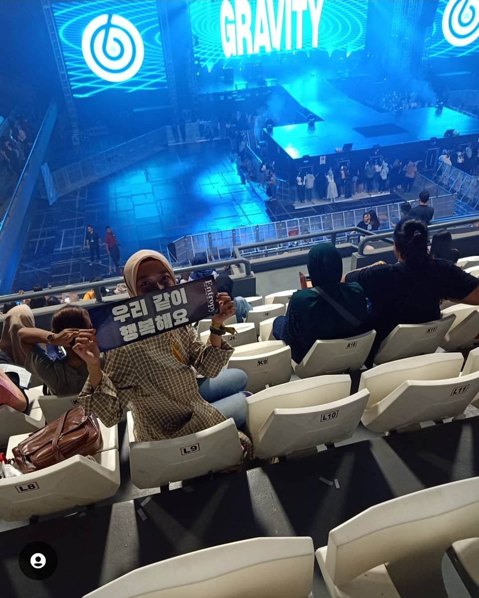 brideofsungjin's tweet photo. selamat 4tahun🎉🥹 #DAY6GravityInJKT https://t.co/LFwFoDvhNg