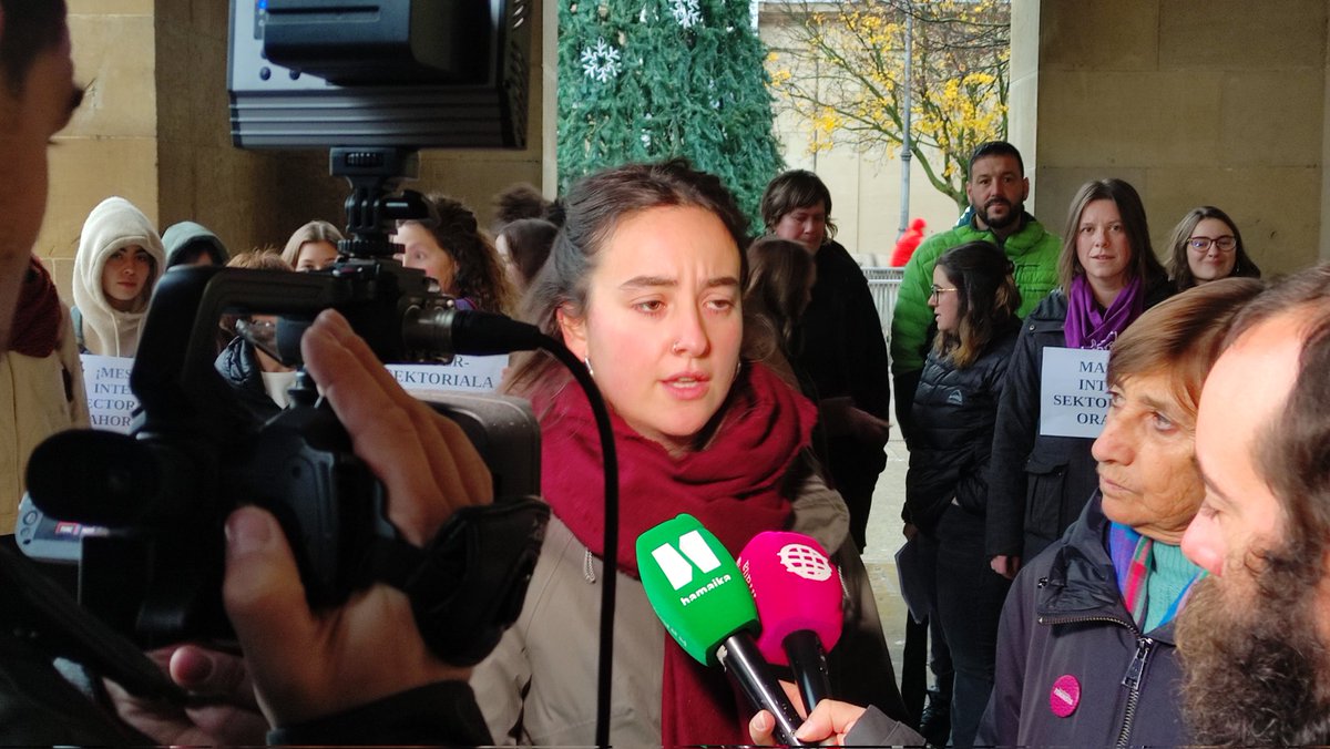 ESKsindikatua's tweet photo. Tras la histórica huelga de ayer, hoy toca seguir trabajando. Y a las instituciones les toca responder a las demandas y mover ficha.

#Az30Nov
#GrebaFeministaOrokorra 
#HuelgaFeministaGeneral #ZaintzaEskubideKolektiboa #DerechoColectivoAlCuidado https://t.co/O4woqwrkIV