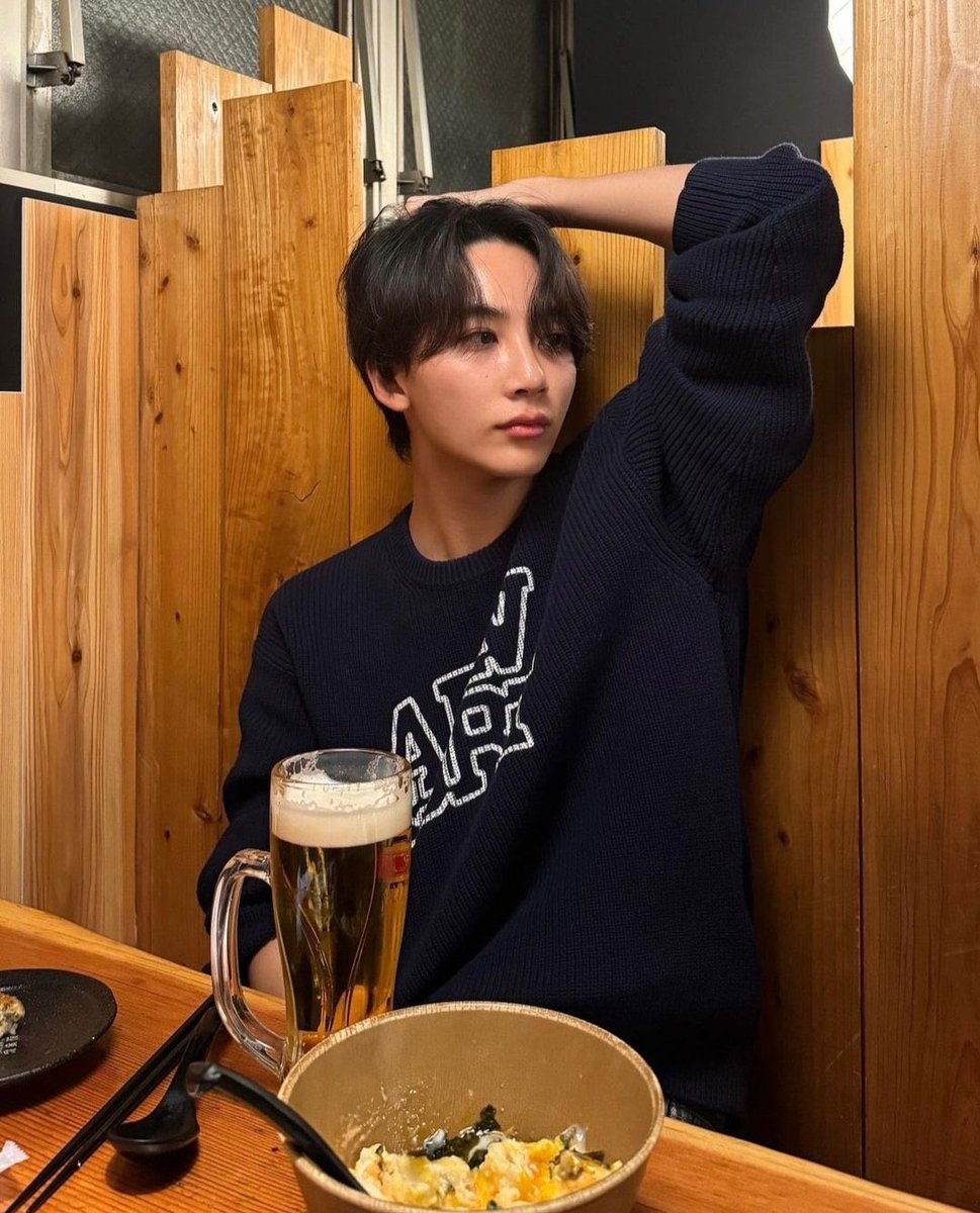 minminxmxm's tweet photo. 飲み会の席でこんな人居られたら即死んでしまいますね。 https://t.co/nuLaXfC8Cd