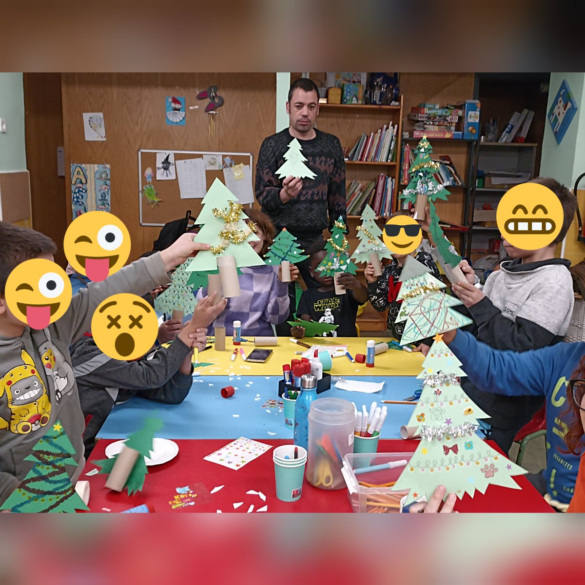 Impacto_centro's tweet photo. Toma tú plaza en Navidad tuvo que trasladarse por lluvias a la casita más molona. Ellas y ellos hacen del mundo un lugar mejor. Última actividad de participación infantil en #Impactoenelbarrio2023 distrito centro. Gracias a las niñas y niños por sus grandes deseos ✨✨✨ https://t.co/QwEORXOFAL