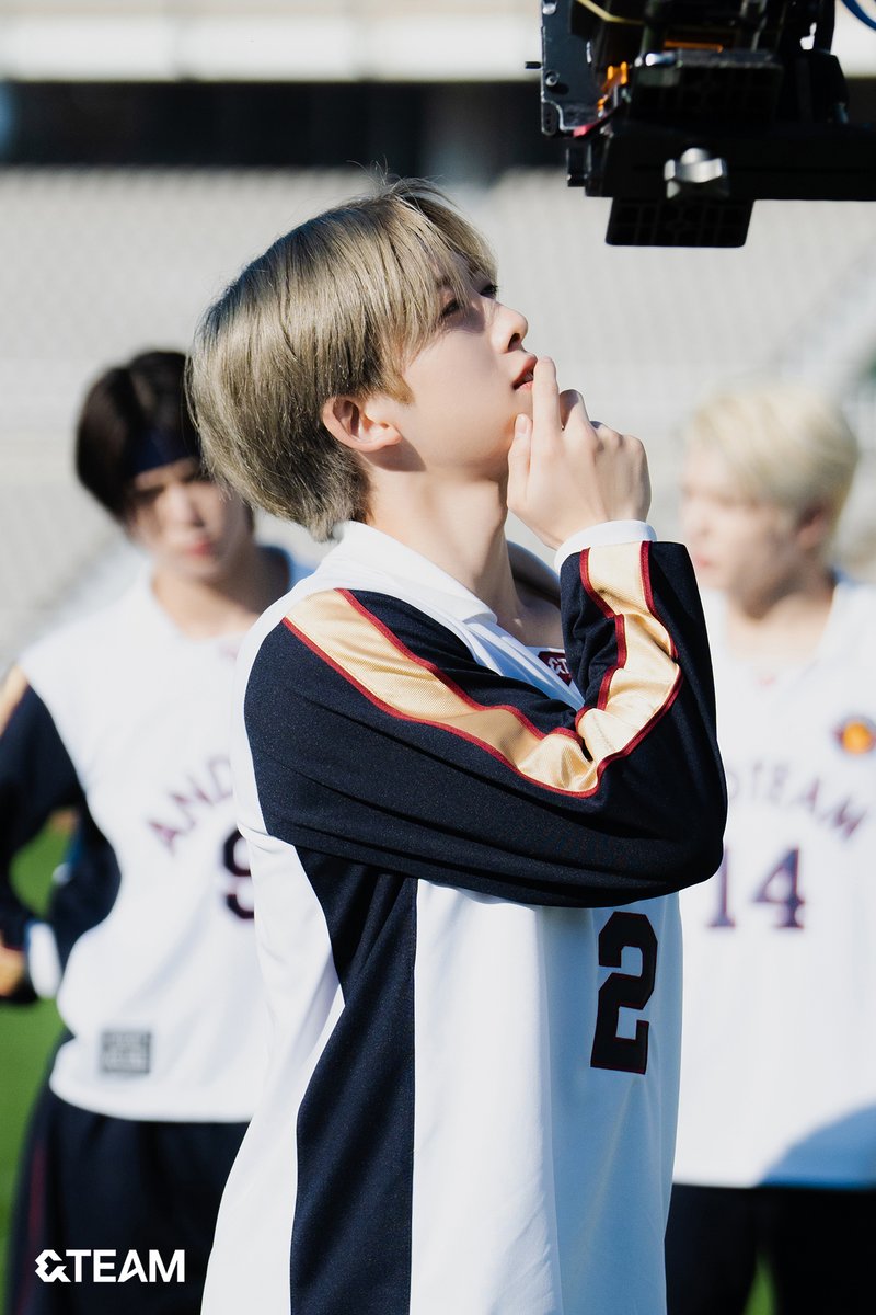 andTEAMofficial's tweet image. &amp;amp;TEAM 'Dropkick' MV Behind Photo

#Dropkick #FirstHowling_NOW
#andTEAM #FUMA