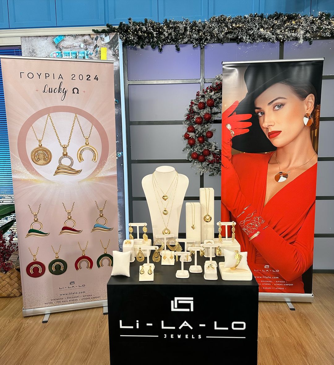 lilalojewels's tweet photo. Happy Day, Happy December!
Στη σημερινή μας παρουσίαση στον Alpha TV εστιάσαμε στις παραδοσιακές και σύγχρονες τεχνικές αργυροτεχνίας που εφαρμόζει η Li-LA-LO στα κοσμήματά της.
https://t.co/cuMUt3TWp9 #lilalo #lilalojewels https://t.co/acNluRYW0o